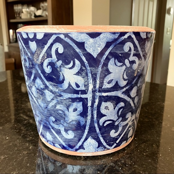 New Pottery Barn Ikat Tile Hand Painted Terracotta Planter, Small Pot Plant Pot - Picture 9 of 16